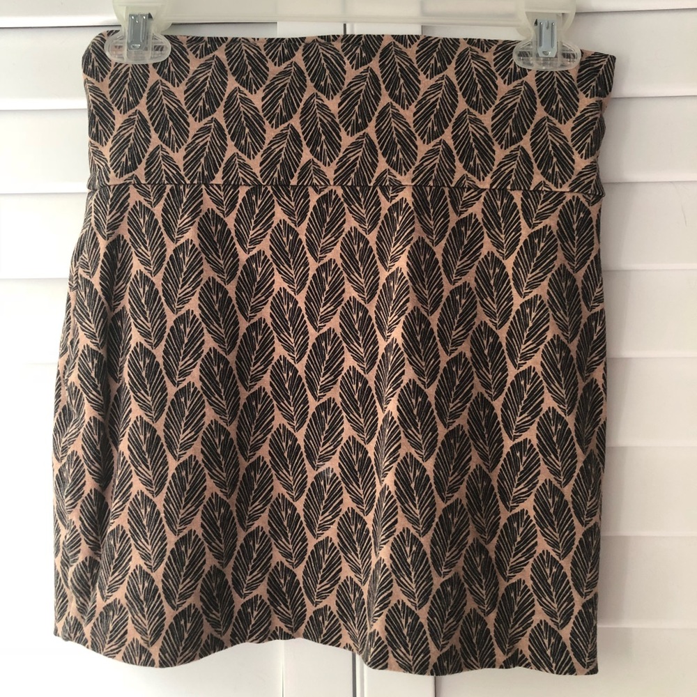 Tan and black leaf print bodycon mini skirt